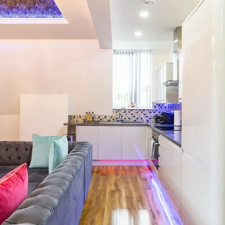 Ellerby Apartment *