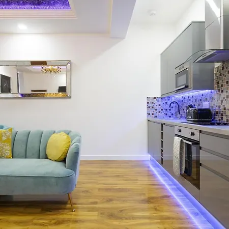 Ellerby Apartment *