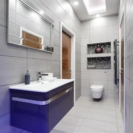 Super Luxurious * Leeds (West Yorkshire)