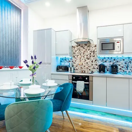Super Luxurious *