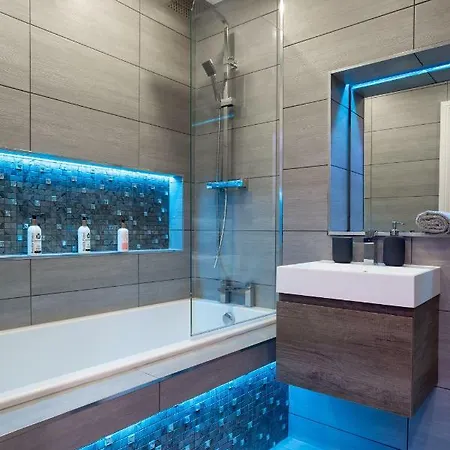 Super Luxurious *